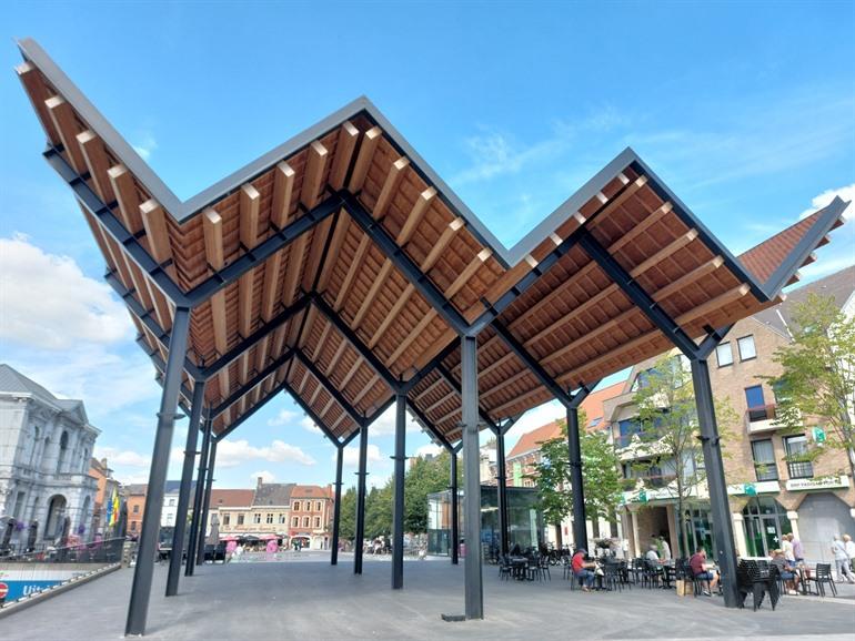 Markisen auf dem Grote Markt von Vilvoorde