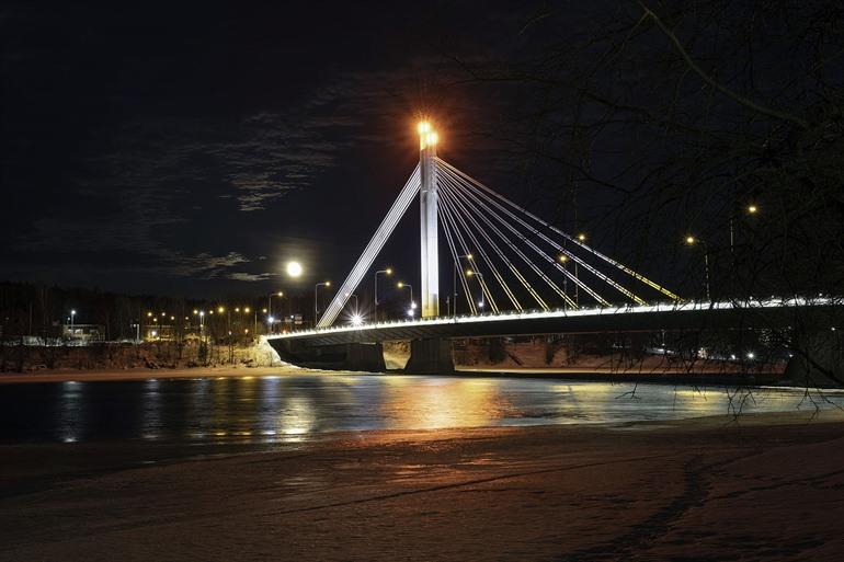 Lumbersjack Candle Bridge, Rovaniemi in Finnland