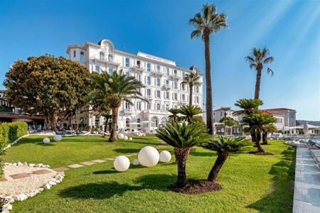 Luxusunterkunft im Miramare The Palace Resort buchen