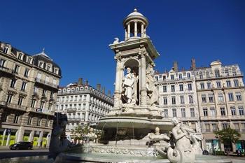 Lyon, Place und Fontaine Jacobins