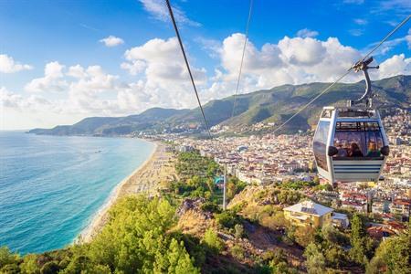 Unternehmen Sie eine Fahrt mit der Seilbahn in Alanya, Türkei
