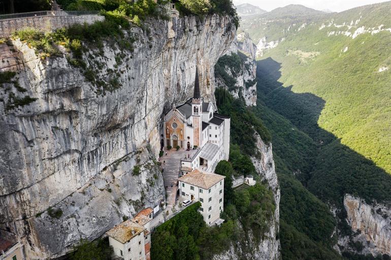 Madonna della Corona Kirche