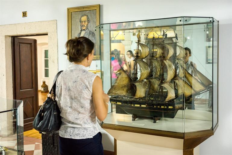 Das Maritimmuseum in Kotor besichtigen
