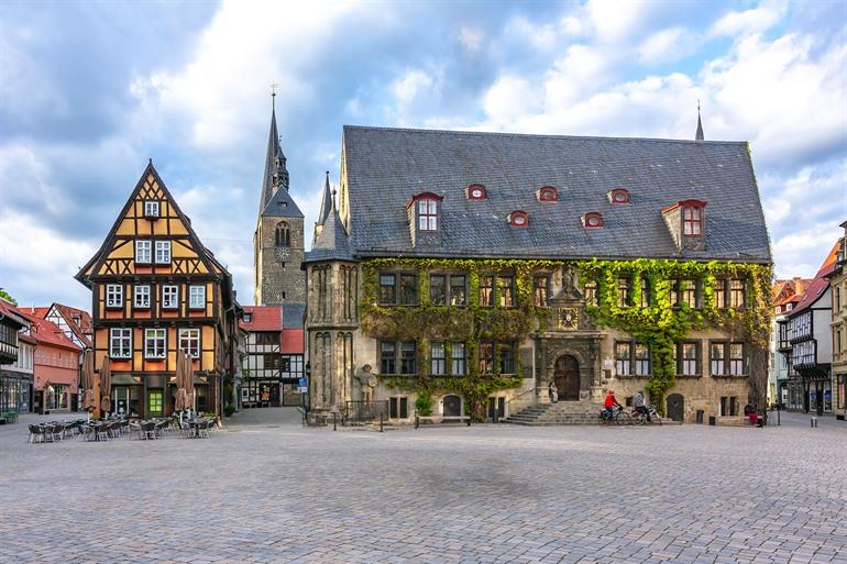 Marktplatz von Quedlinburg mit dem Rathaus, Harz