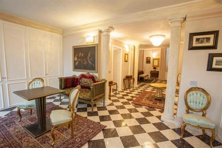 Martins Residence de Luxe buchen