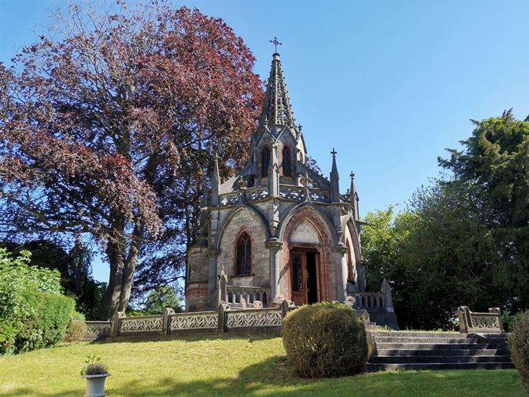 Das Mausoleum von Clementine d’Oultremont in Mons besichtigen