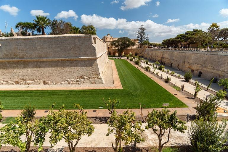 Besuchen Sie die Mdina Ditch Gardens auf Malta