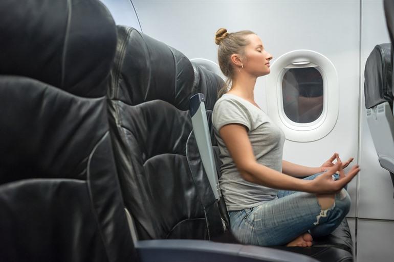 Meditation im Flugzeug