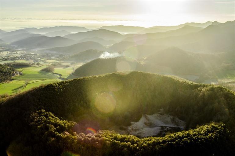 Mit dem Heißluftballon über Garrotxa