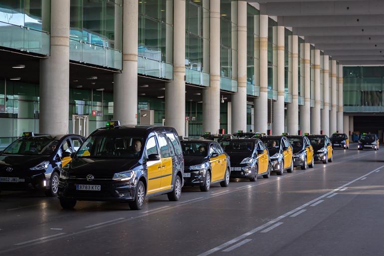 Mit dem Taxi ins Stadtzentrum von Barcelona