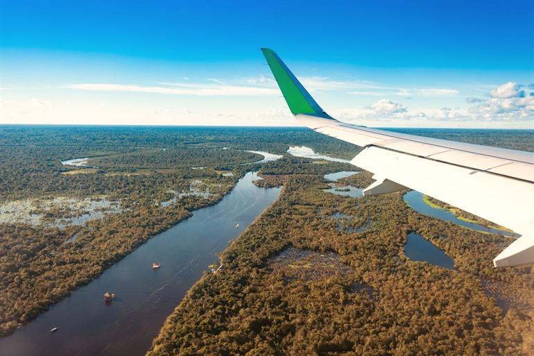 Mit dem Flugzeug nach Iquitos