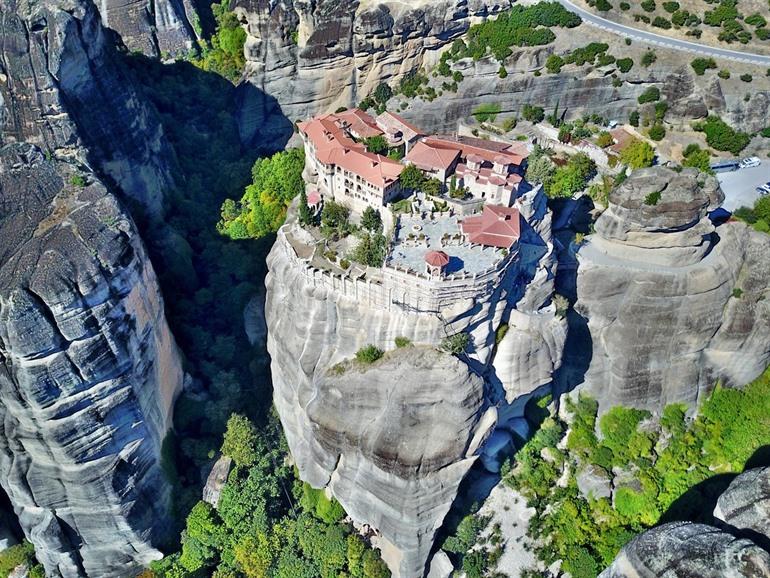Meteora-Klöster aus der Luft gesehen
