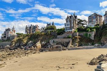 Elegantes Badeort Dinard in der Bretagne