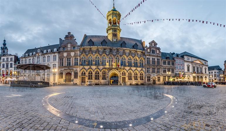 Mons