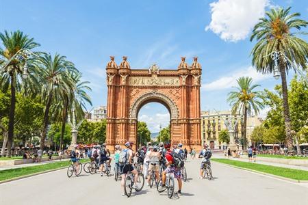 8 der besten Fahrradtouren in Barcelona: Entdecken Sie Barcelona mit dem Fahrrad + Tickets buchen