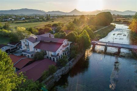 Motel Most buchen, 10 km von Kravica entfernt