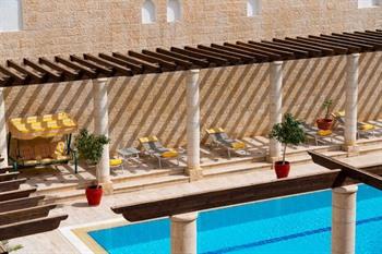 Mövenpick Resort Petra buchen