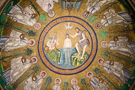 Mosaikdecke im Baptisterium der Ariani, Ravenna