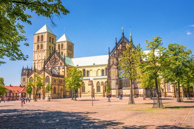 Münster St.-Paulus-Dom auf dem Domplatz, Münster
