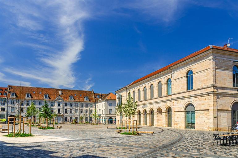 Museum für Schöne Künste und Archäologie Besançon am Place de la Révolution, Besançon