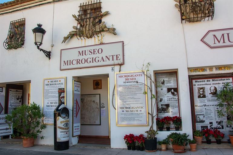 Das Microgigante-Museum in Guadalest besuchen