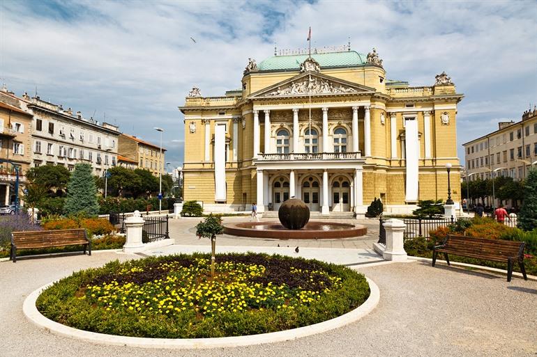 Besuch des Nationaltheaters (Kazaliste Ivan Zajc) in Rijeka