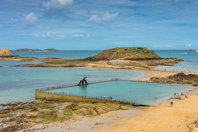 Natürliches Schwimmbad am Plage de Bon Secours, Saint-Malo