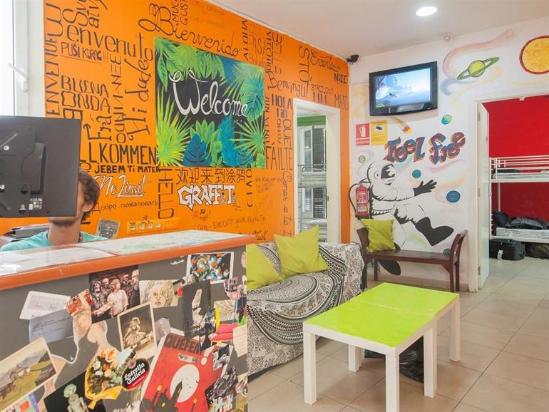 No Limit Hostel Graffiti