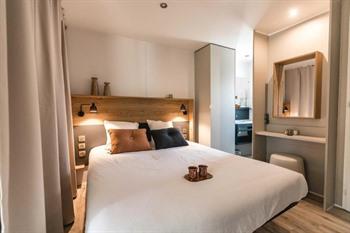 Nova Lodges buchen
