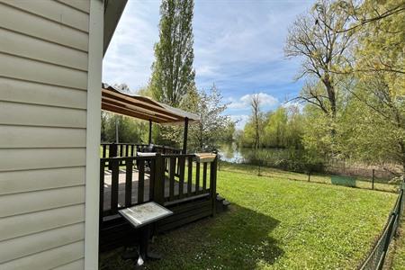 Oder mieten Sie Ihr eigenes Chalet mit Blick auf den Fischteich