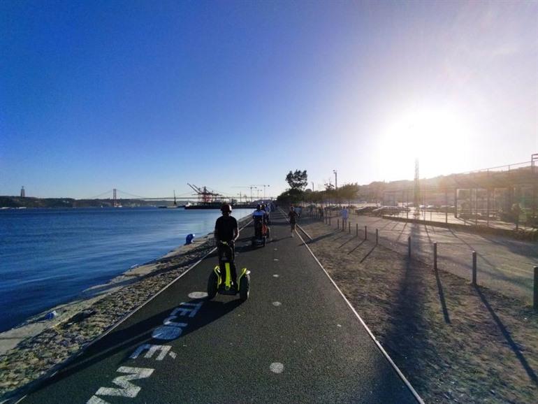 Entdecken Sie die Küstenlinie von Lissabon bei einer Segway-Tour, Lissabon