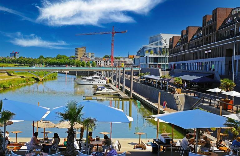 Entspannt am Stadt-Hafen von Venlo, Niederlande