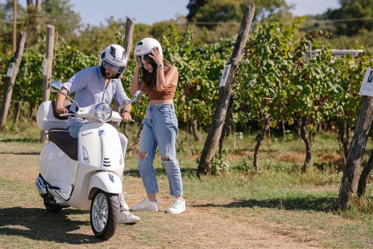 Unvergessliche Vespa-Tour durch die sanften Hügel von Lucca