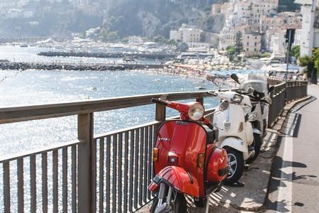 Mit der Vespa entlang der Amalfiküste: Vespa-Tourenroute + Karte