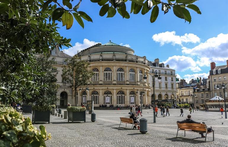 Opernaufführung in Rennes auf dem Place de la Mairie, Rennes