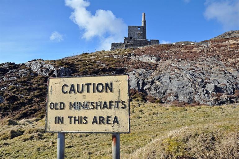 Alte Bergwerksstätte bei Allihies, Irland