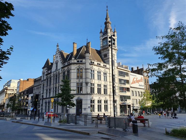 Altes Postgebäude von Charleroi
