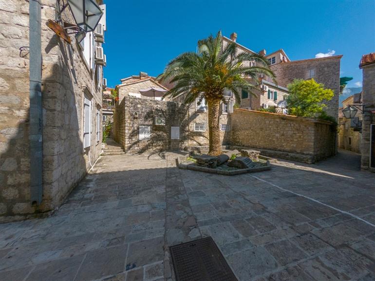 Reste der römischen Villa in Budva