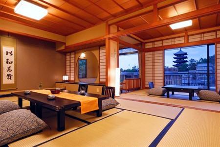 Übernachten Sie im Ryokan Asukasou