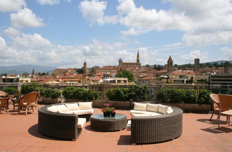 Übernachtung im Hotel Continentale mit Blick auf Arezzo buchen