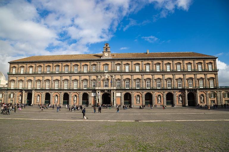 Besuch des Palazzo Reale in Neapel, Neapel