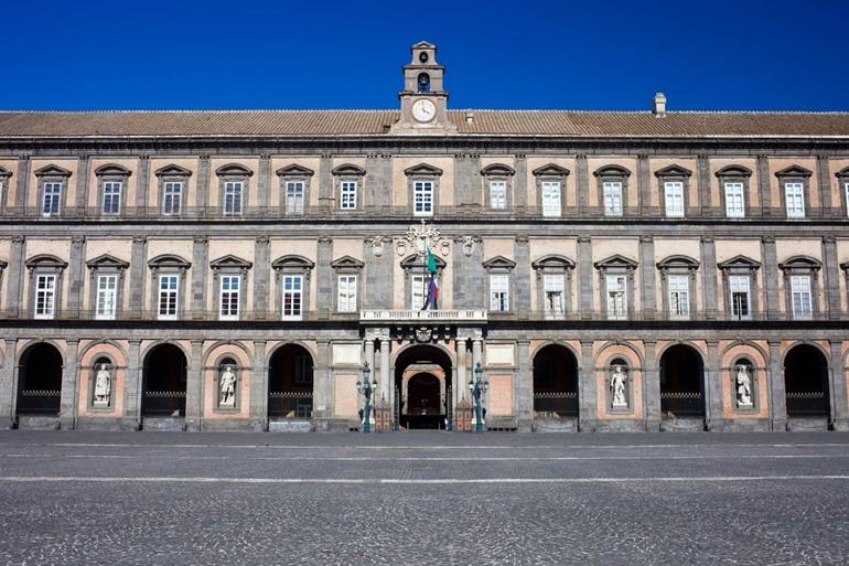Königspalast Neapel