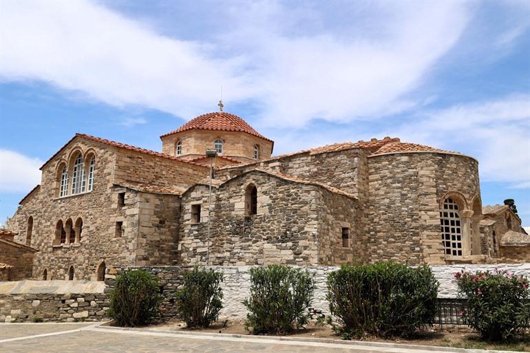 Panagia Ekatontapiliani, die Kirche mit 100 Türen, Paros