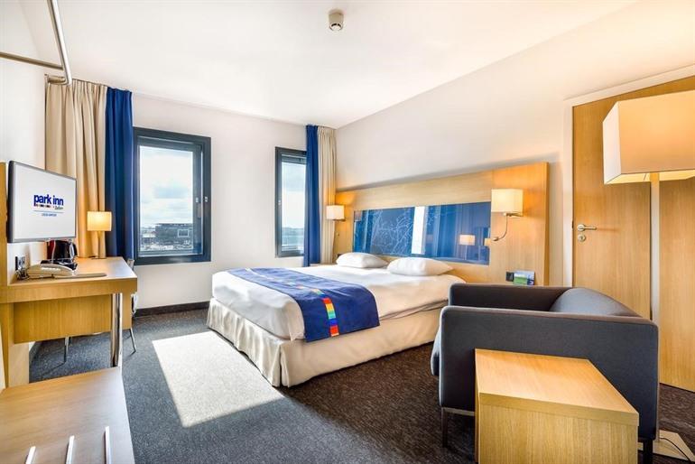 Park Inn Hotel by Radisson Flughafen Lüttich