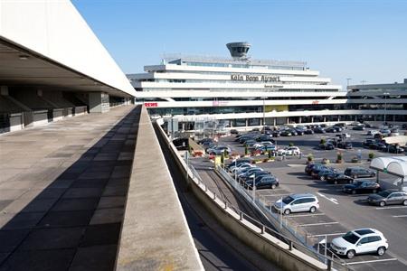 Parken am Flughafen Köln/Bonn