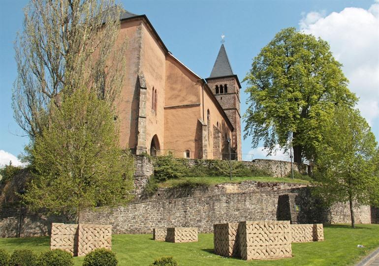 Besuchen Sie die Parochiekirche St. Peter und St. Paul in Echternach