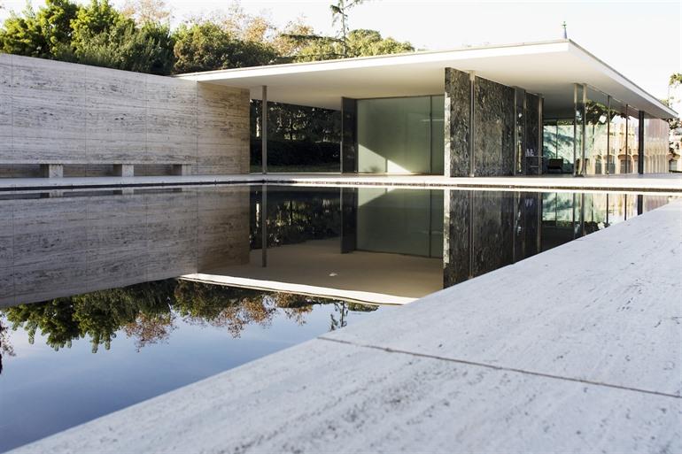 Pavillon Mies van der Rohe