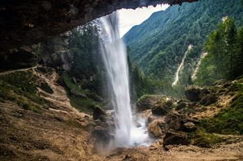 Peričnik-Wasserfall in Slowenien besichtigen