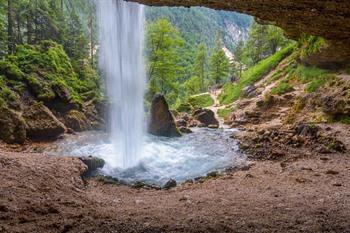 Peričnik-Wasserfall in Slowenien besichtigen