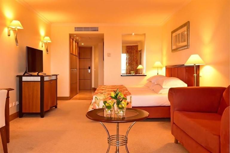 Pestana Grand Ocean Resort Hotel buchen